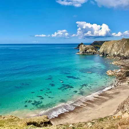 Cornish Caravan On The Lizard Peninsula, Cornwall. Helston Exterior photo